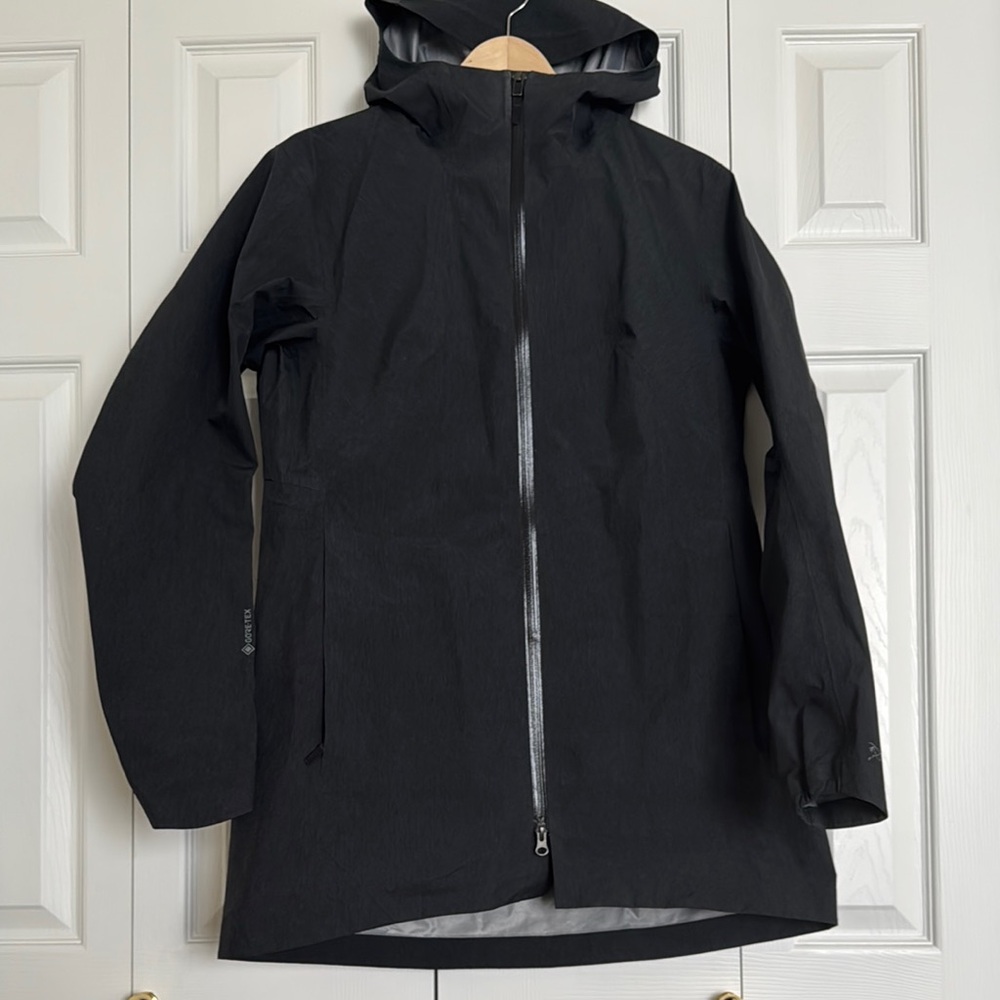 Arc'teryx Black Hooded Jacket